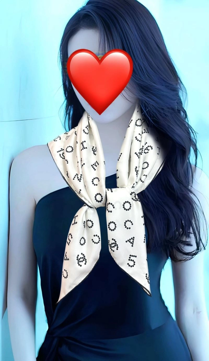 UrbanChic Chanel Scarf 272002