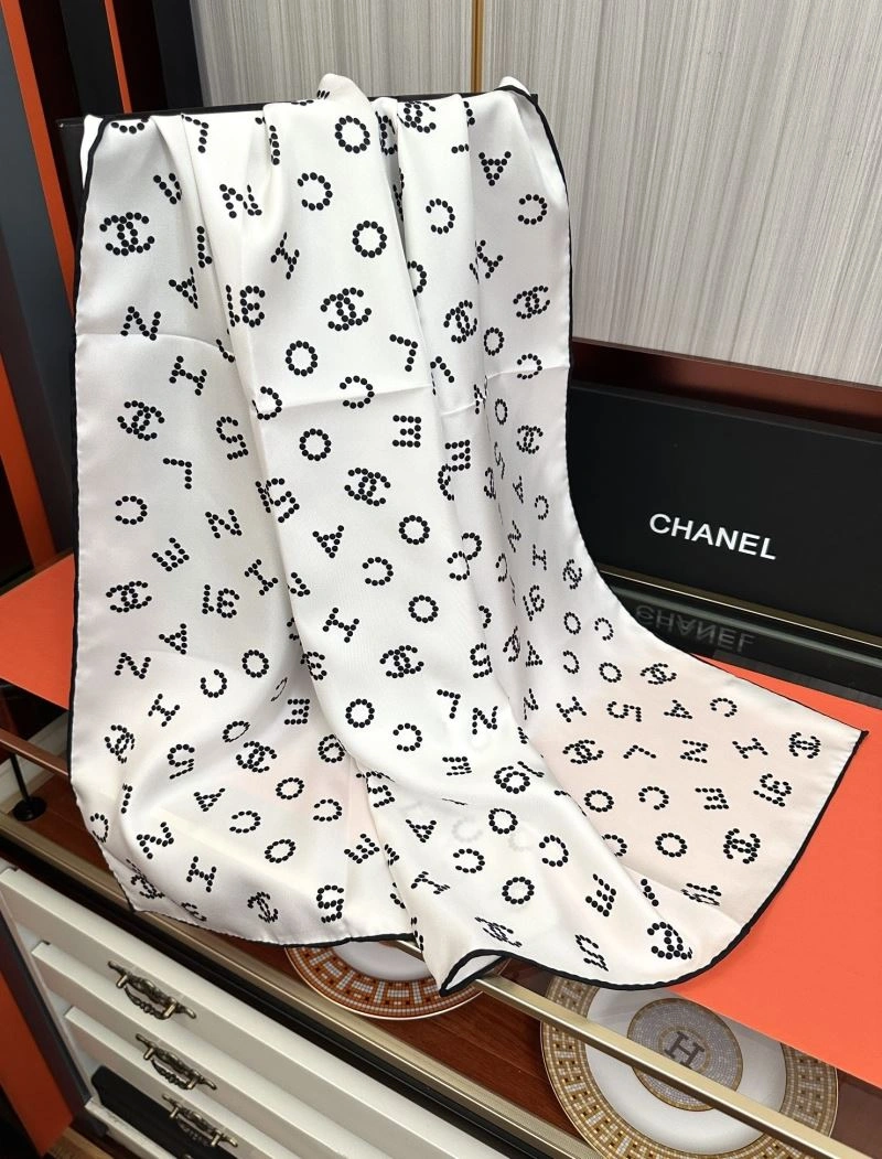 UrbanChic Chanel Scarf 272002