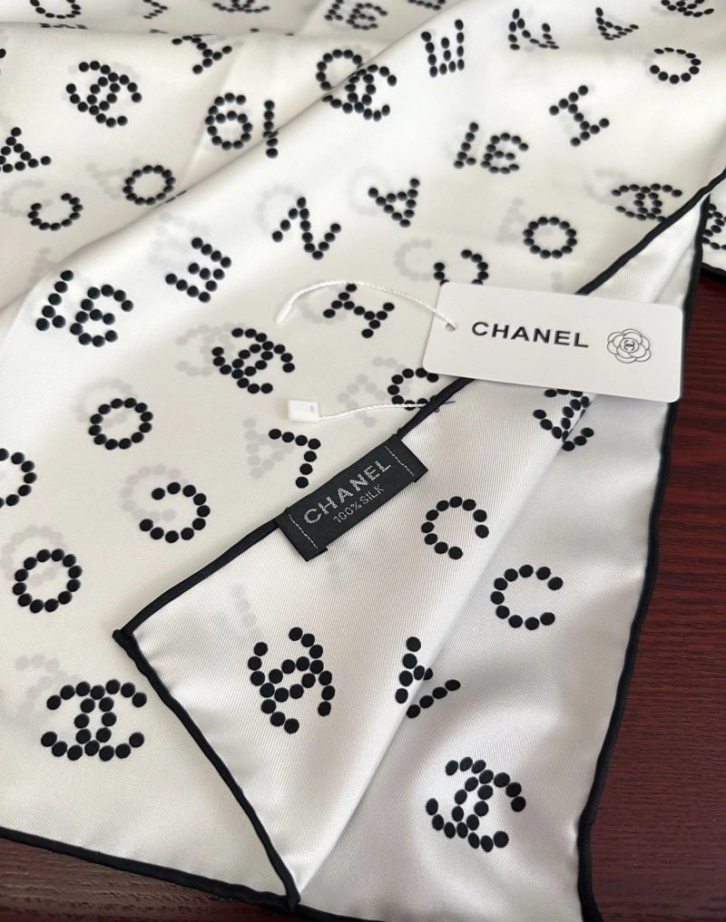 UrbanChic Chanel Scarf 272002