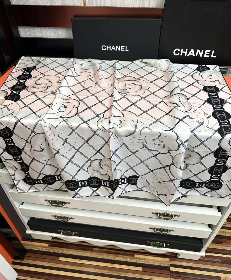 Chanel Scarf Sporty 271990