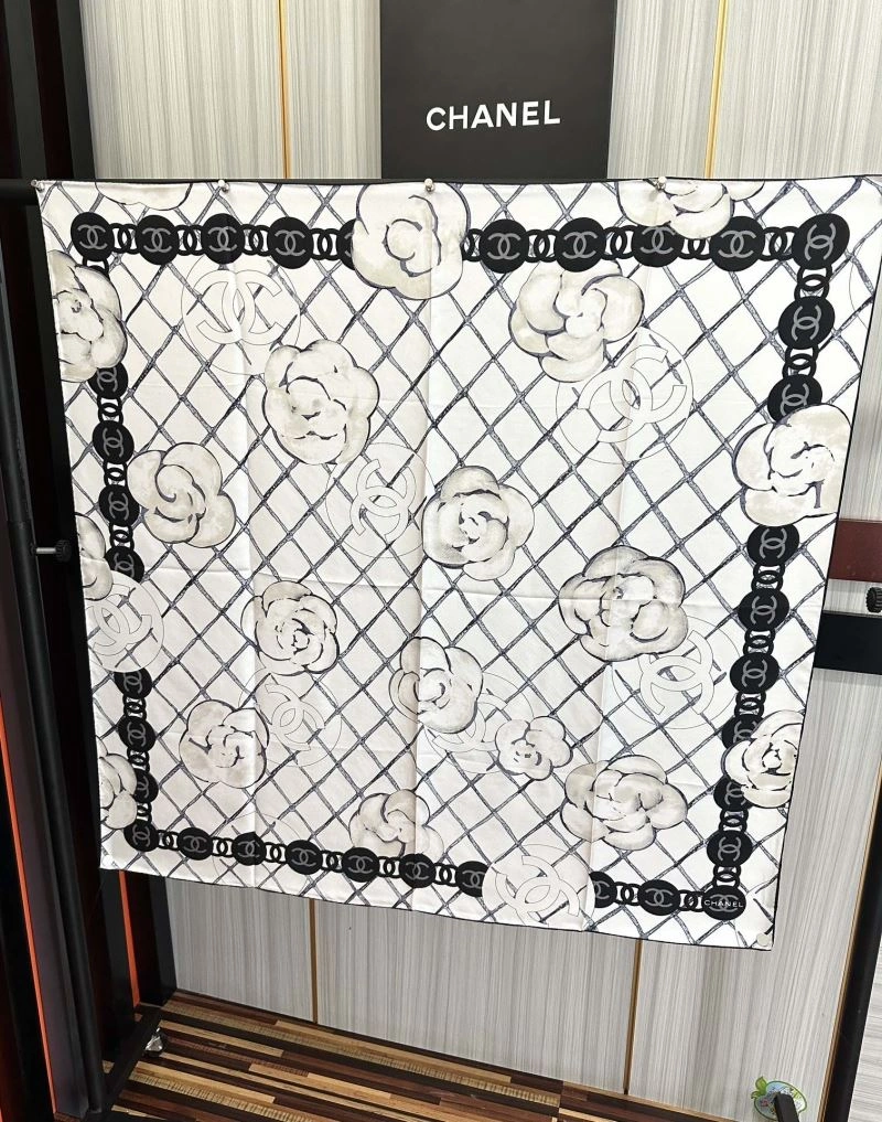 Chanel Scarf Sporty 271990