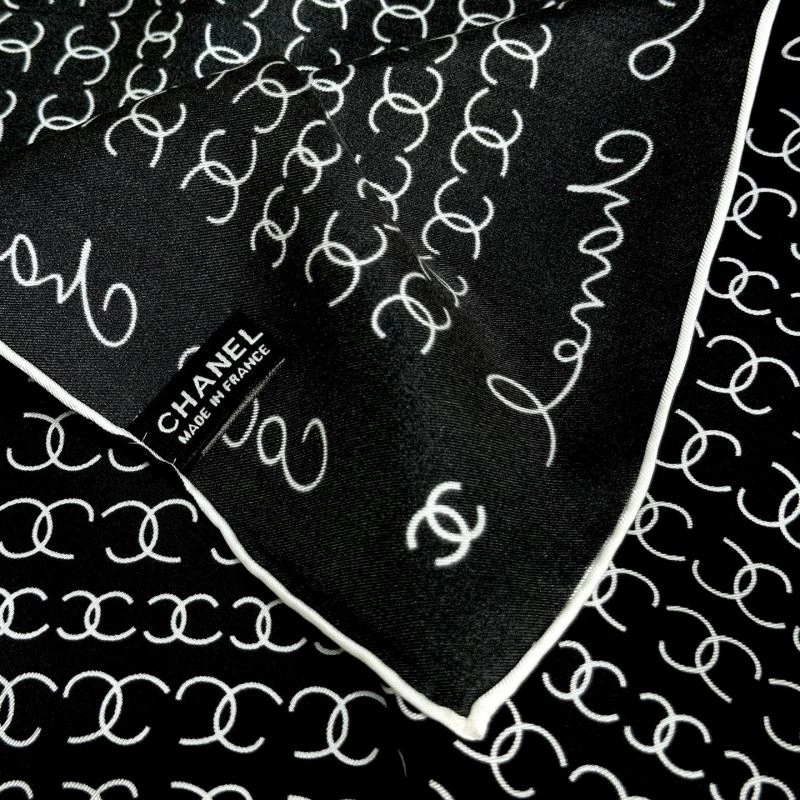 FashionForward Chanel Scarf 271986