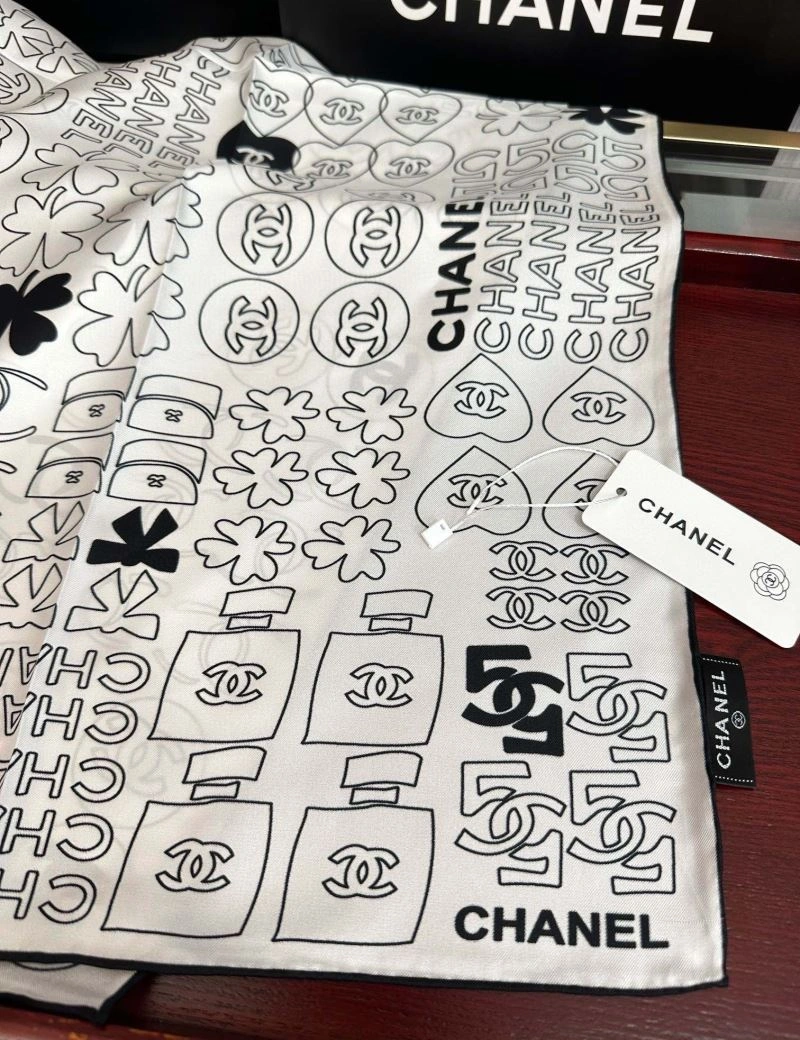 Chanel Scarf Snug 271961