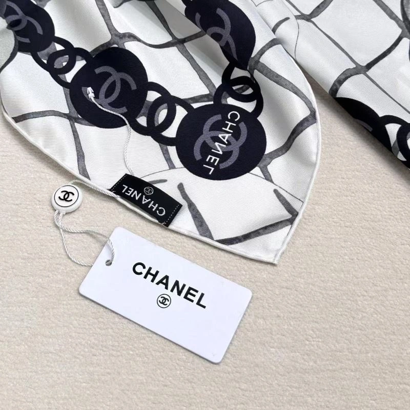 EyeCatching Chanel Scarf 271969