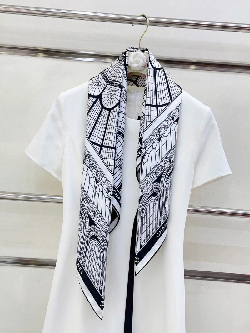 Minimalist Chanel Scarf 271955