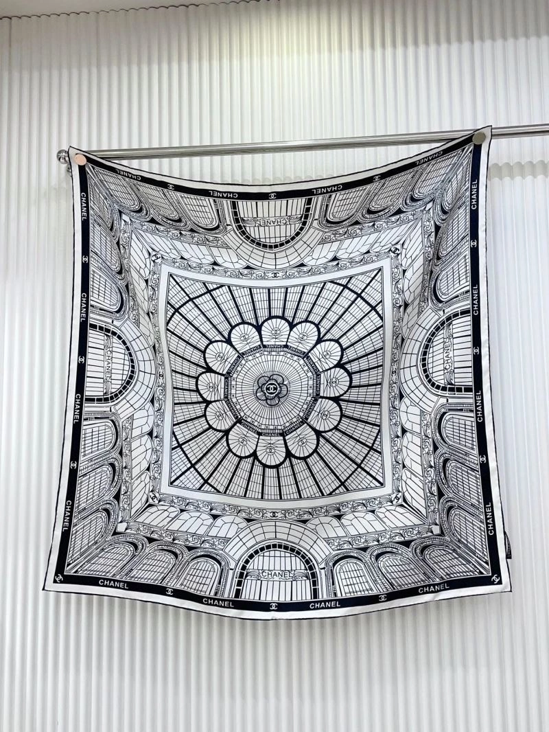 Minimalist Chanel Scarf 271955