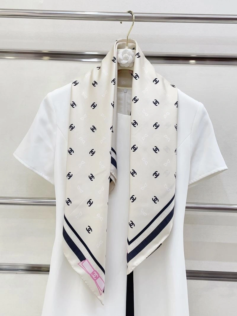 Chanel Scarf Chic 271976