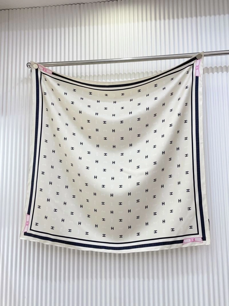 Chanel Scarf Chic 271976