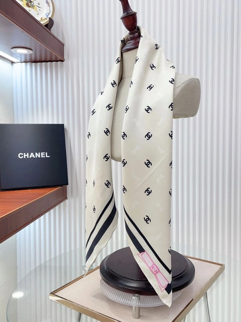 Chanel Scarf Chic 271976
