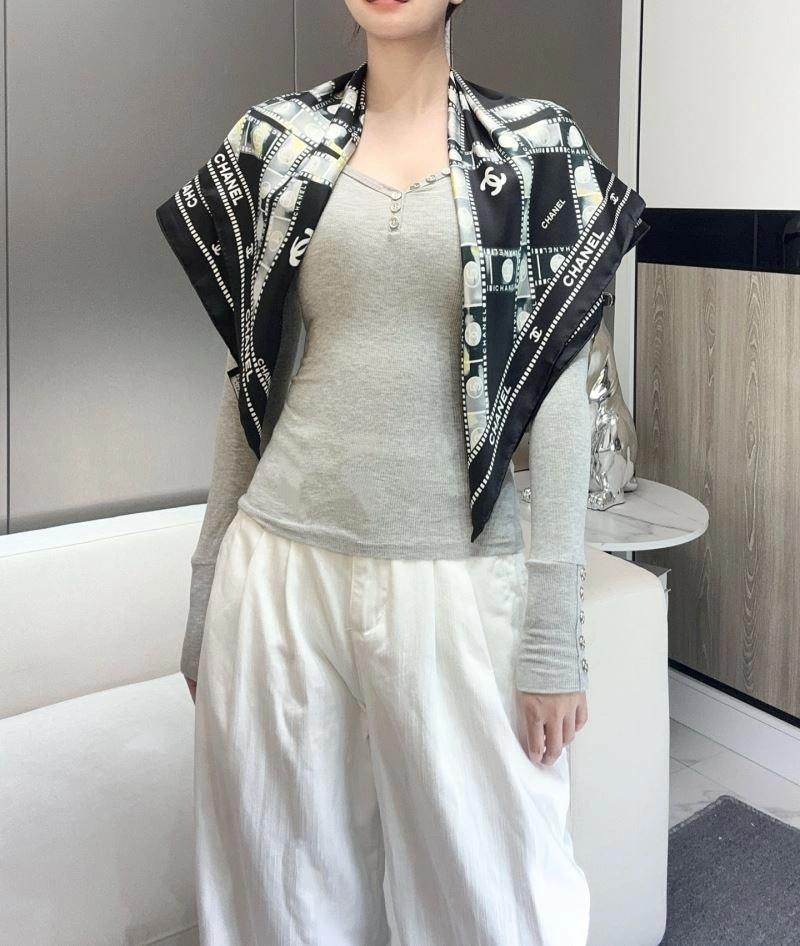Chanel Scarf Bold 271952