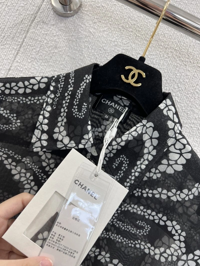 Trendsetting Chanel Shirts 108814