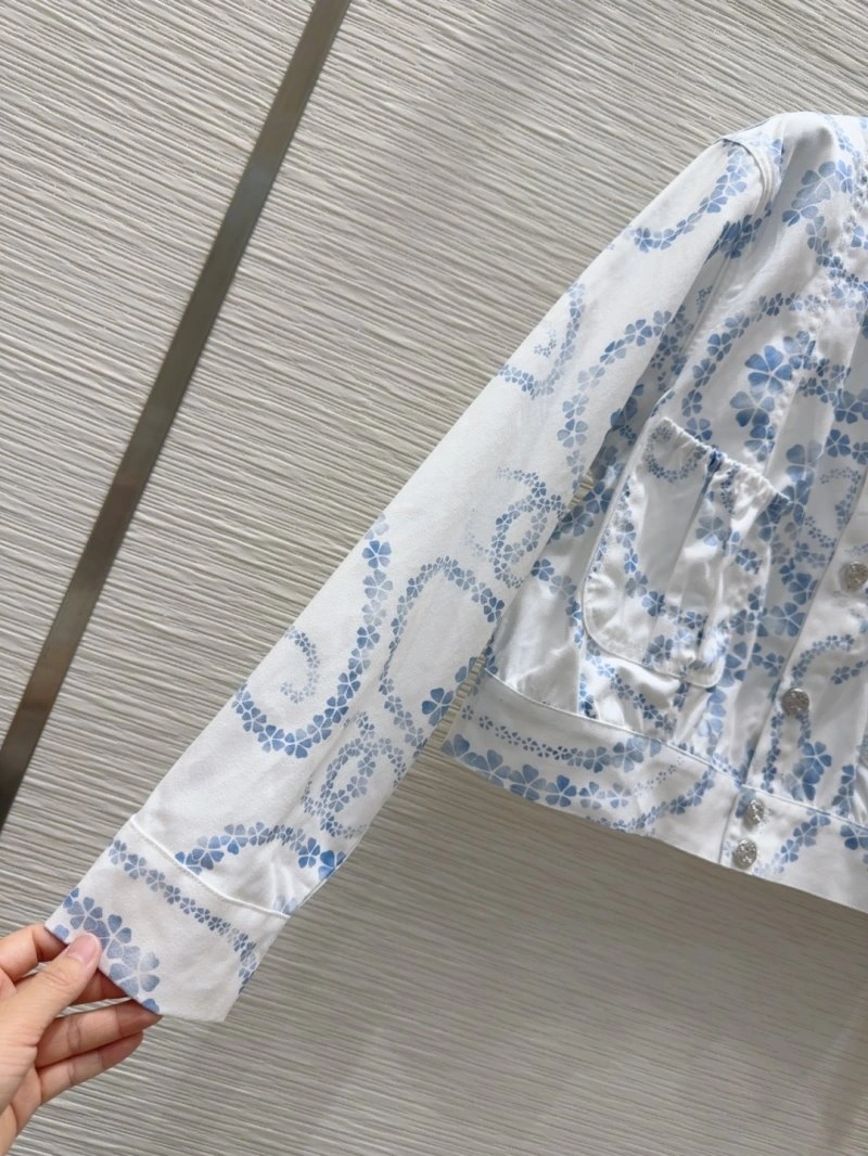 Youthful Chanel Shirts 108788
