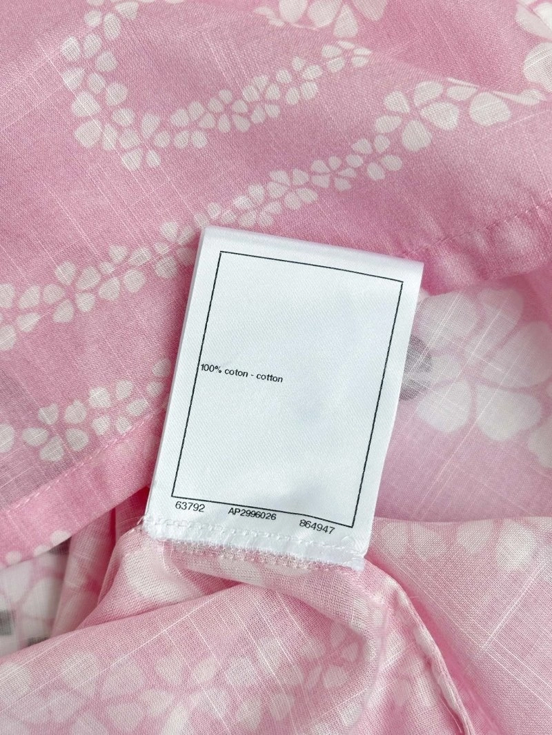 Unisex Chanel Shirts 110472