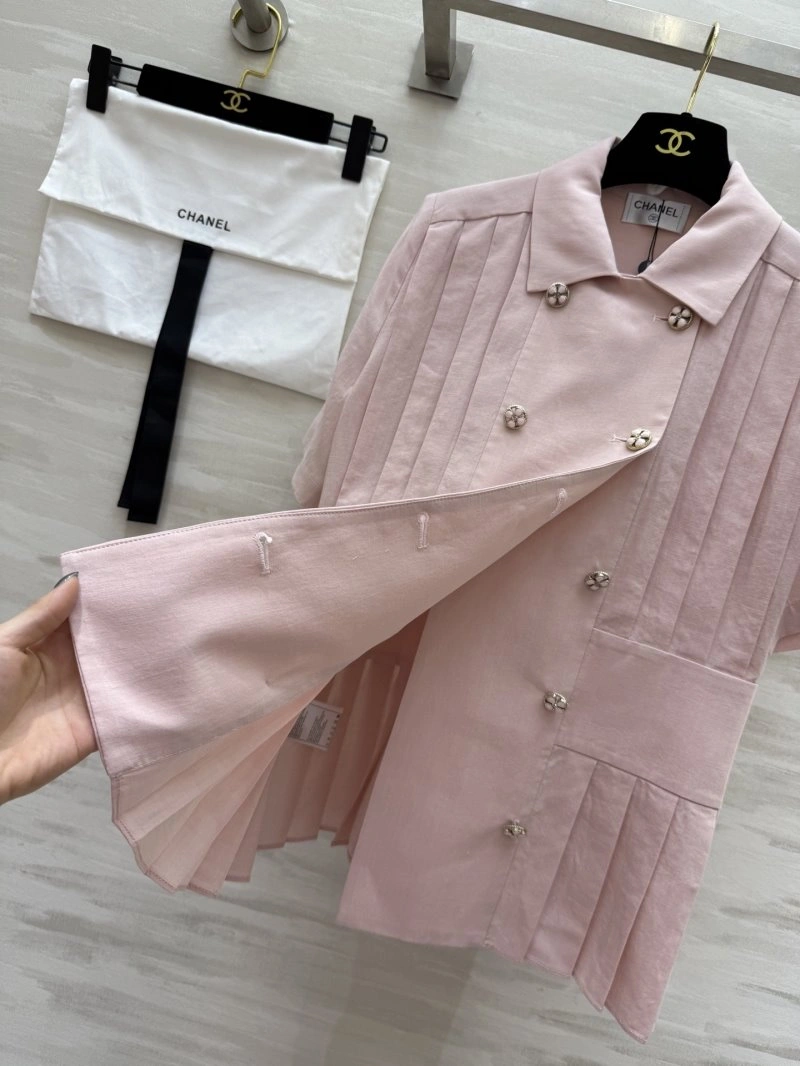 Lightweight Chanel Shirts 109780