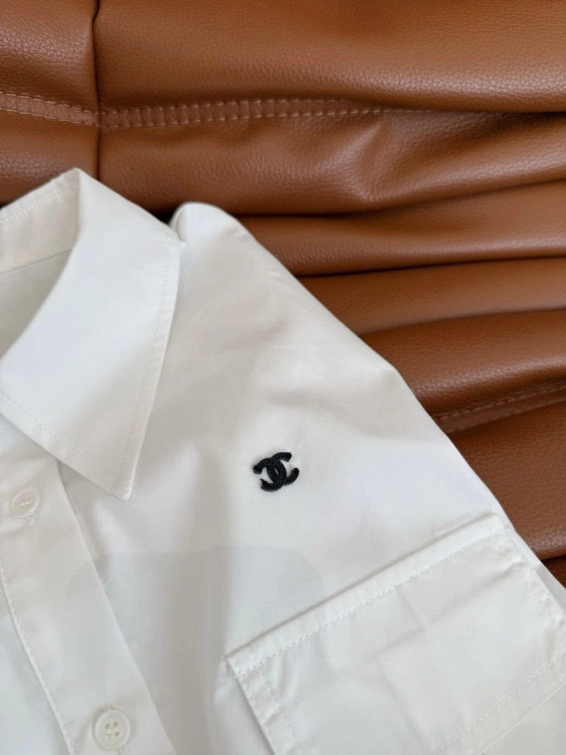 Unisex Chanel Shirts 109764