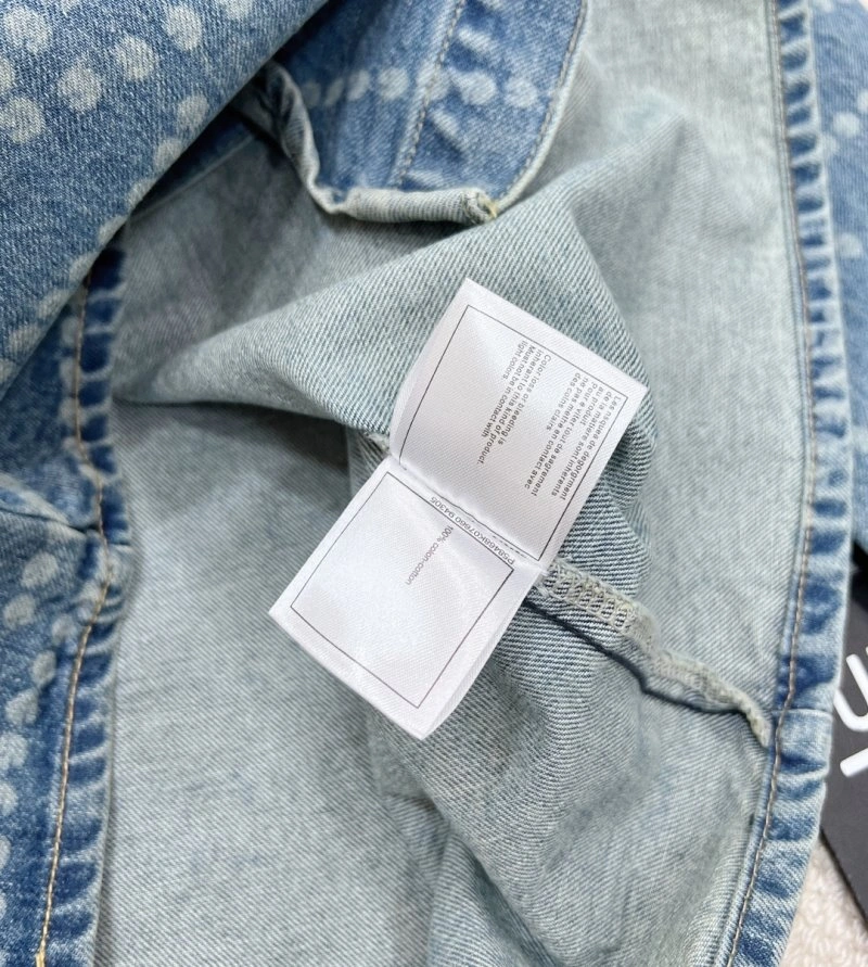 Youthful Chanel Shirts 109736
