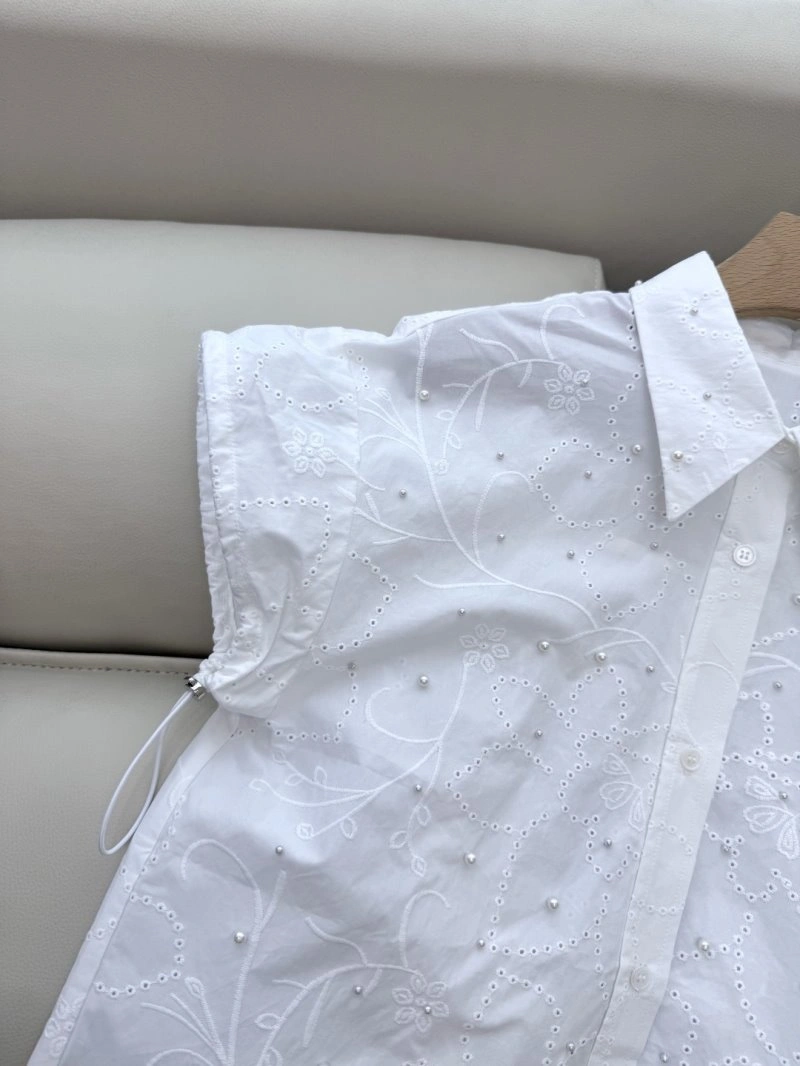 Sleek Chanel Shirts 109761