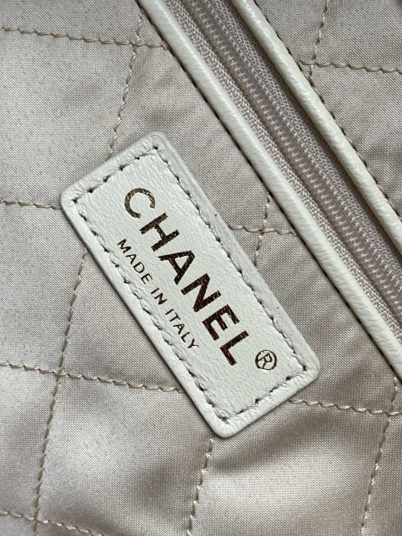 Chanel Shopping Bags Vibrant 53835