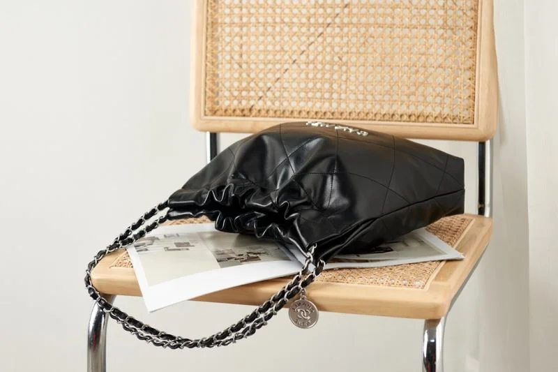 Chanel Shopping Bags Snug 53831