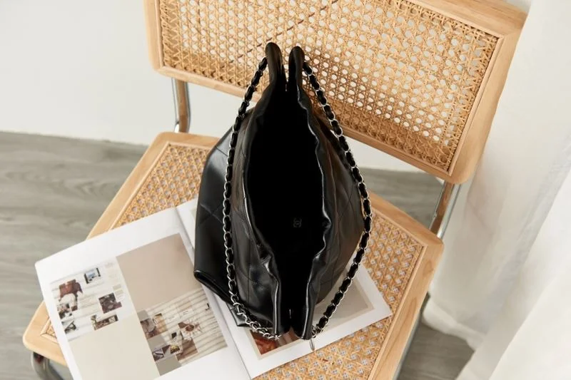 Chanel Shopping Bags Snug 53831
