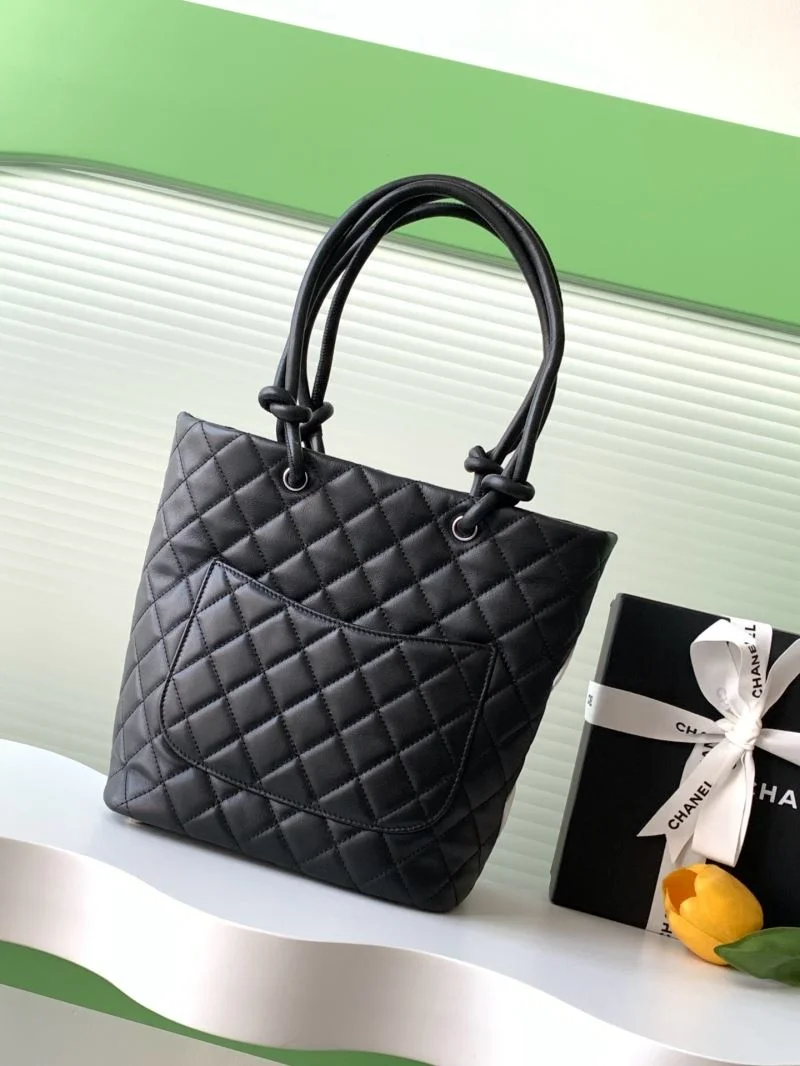 EyeCatching Chanel Shopping Bags 53816