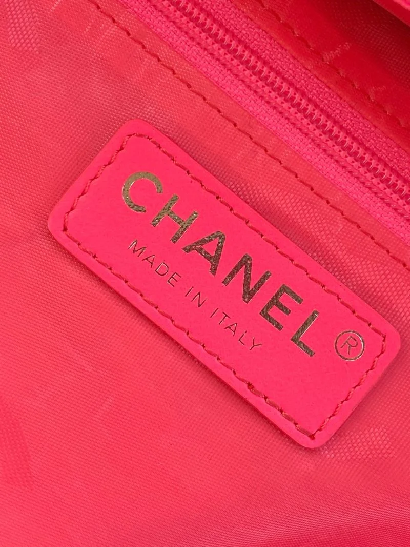 EyeCatching Chanel Shopping Bags 53816