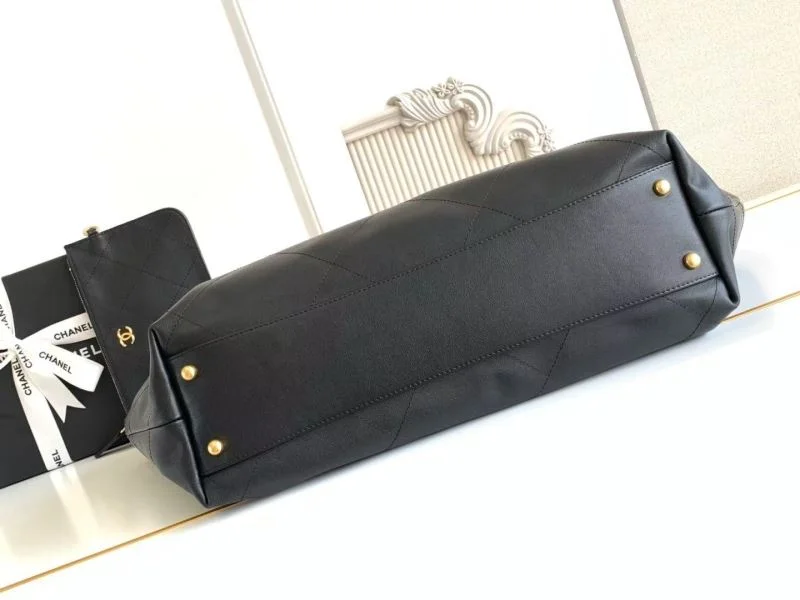 EyeCatching Chanel Shopping Bags 53791