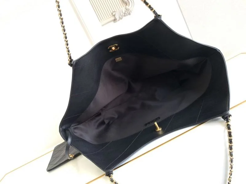 EyeCatching Chanel Shopping Bags 53791