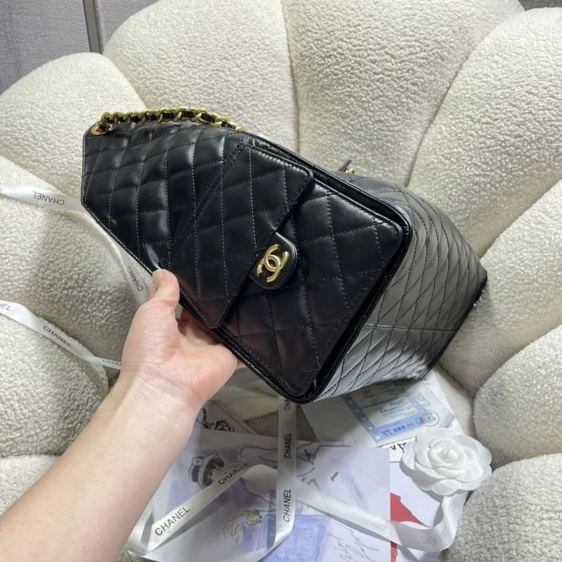 Effortless Chanel Shopping Bags 52691