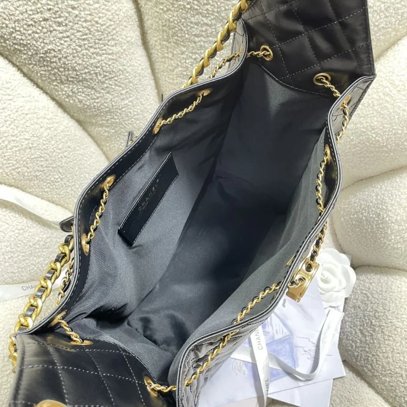 Effortless Chanel Shopping Bags 52691