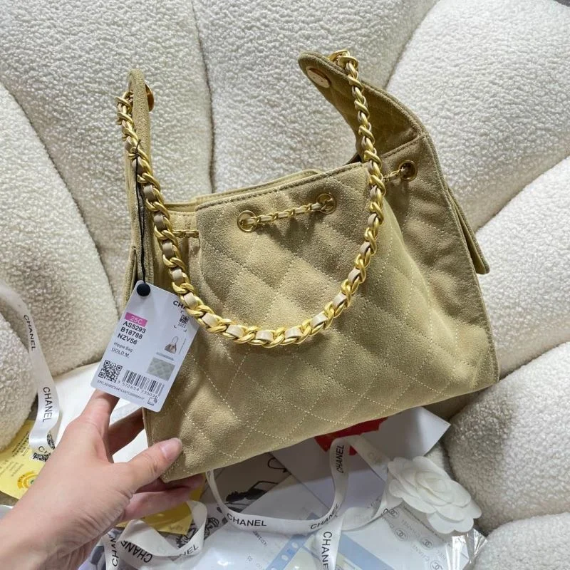 Chanel Shopping Bags Trendy 52685