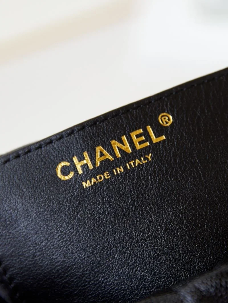 Chanel Shopping Bags Unisex 52690