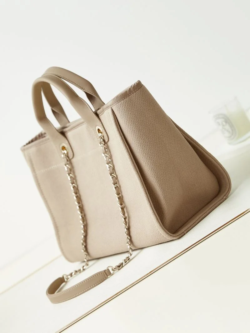 Chanel Shopping Bags Bright 52678