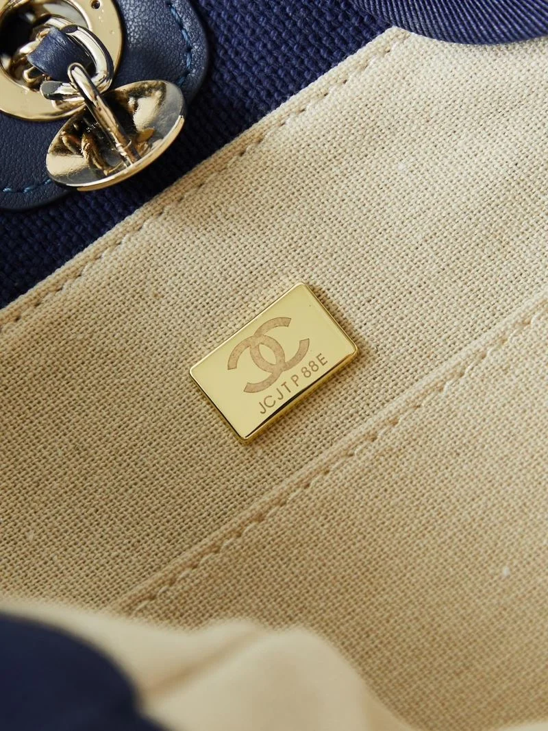 Stylish Chanel Shopping Bags 52671