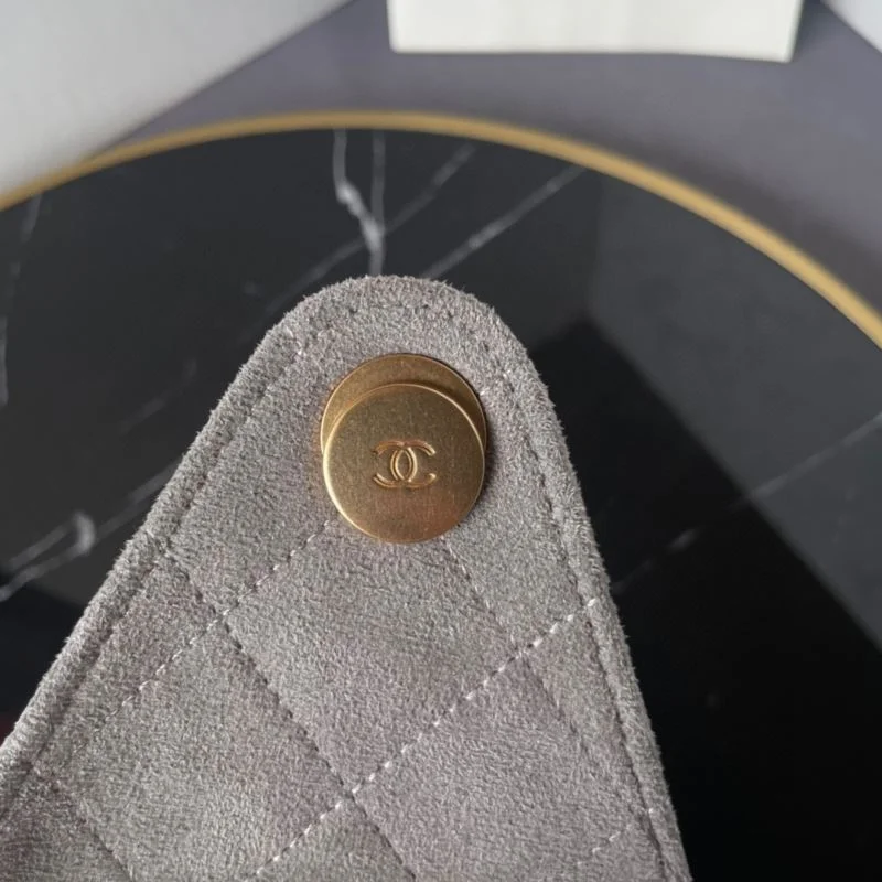 Chanel Shopping Bags Snug 52659