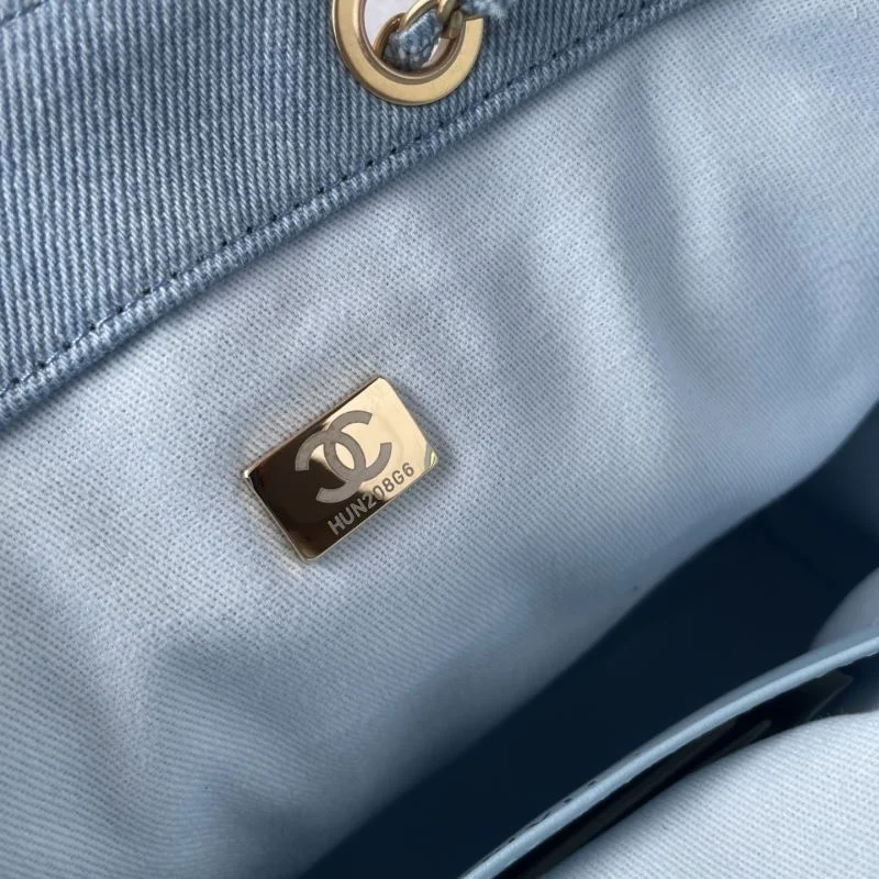 Chanel Shopping Bags Trendsetting 52656