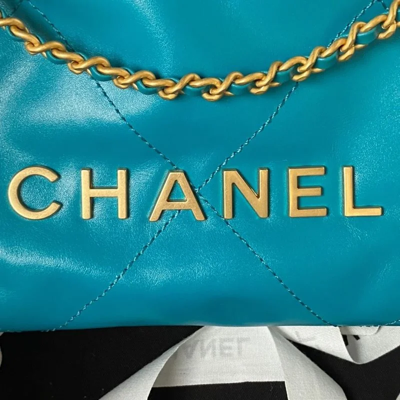 TechFriendly Chanel Shopping Bags 52652