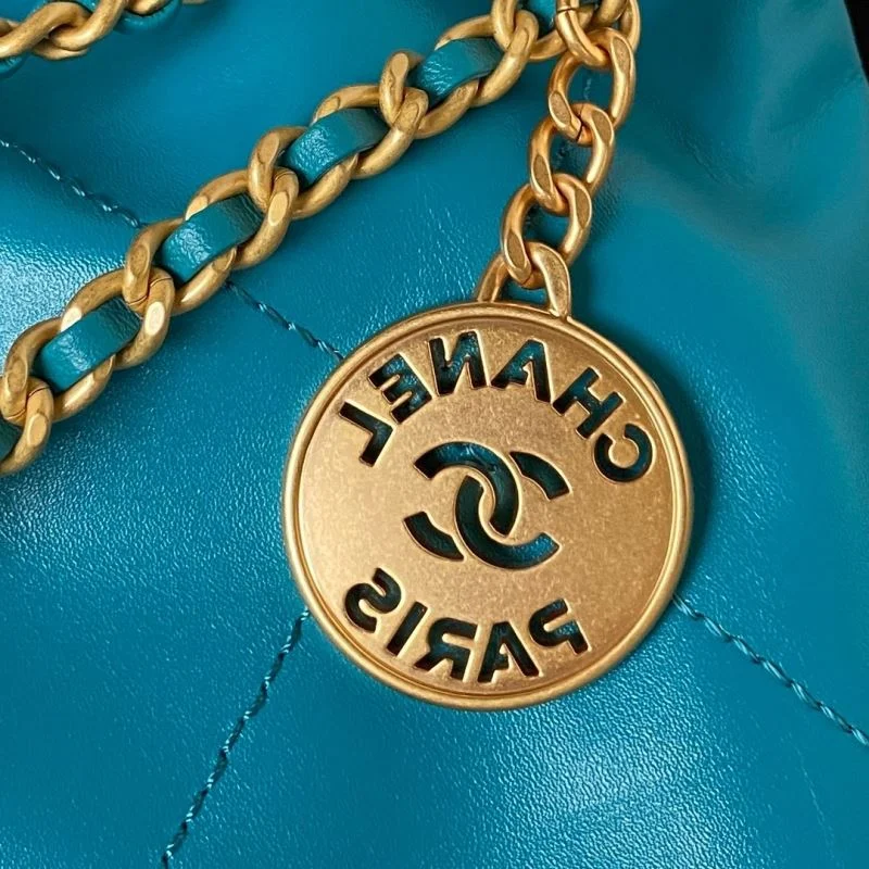 TechFriendly Chanel Shopping Bags 52652