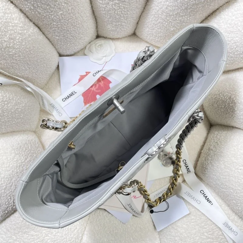 Chanel Shopping Bags Youthful 52633