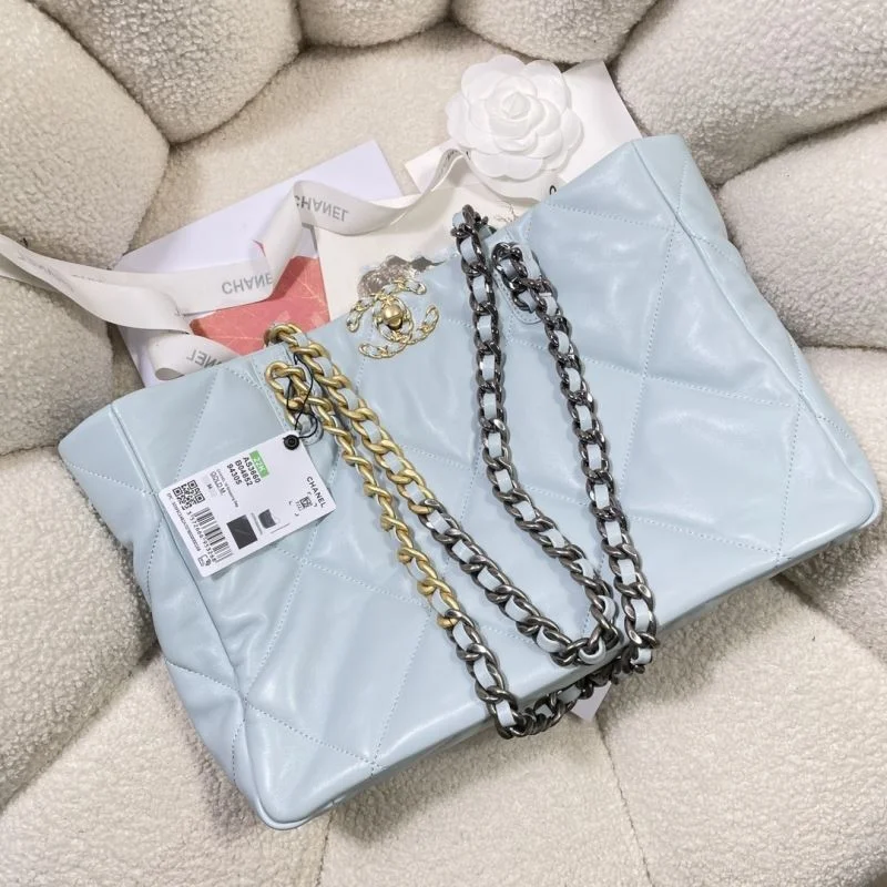 RelaxedFit Chanel Shopping Bags 52638