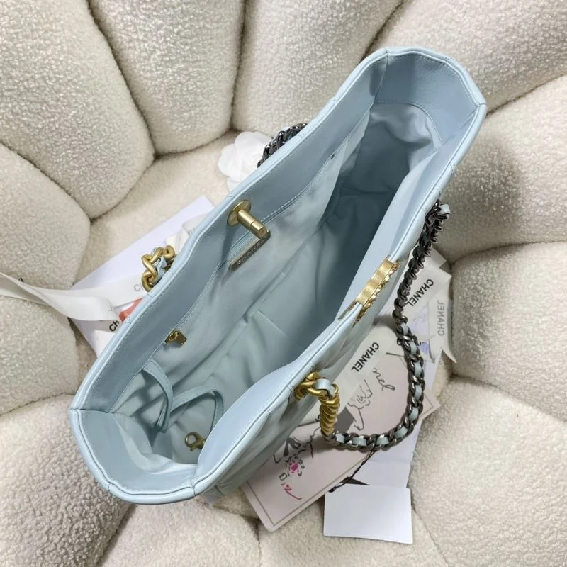 RelaxedFit Chanel Shopping Bags 52638