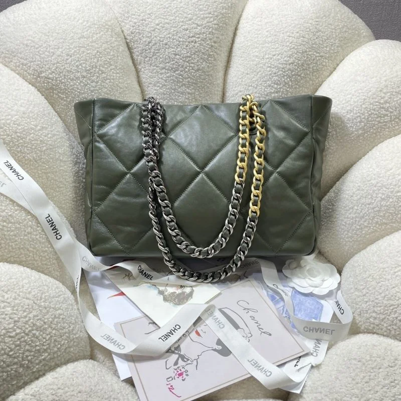 Snug Chanel Shopping Bags 52635