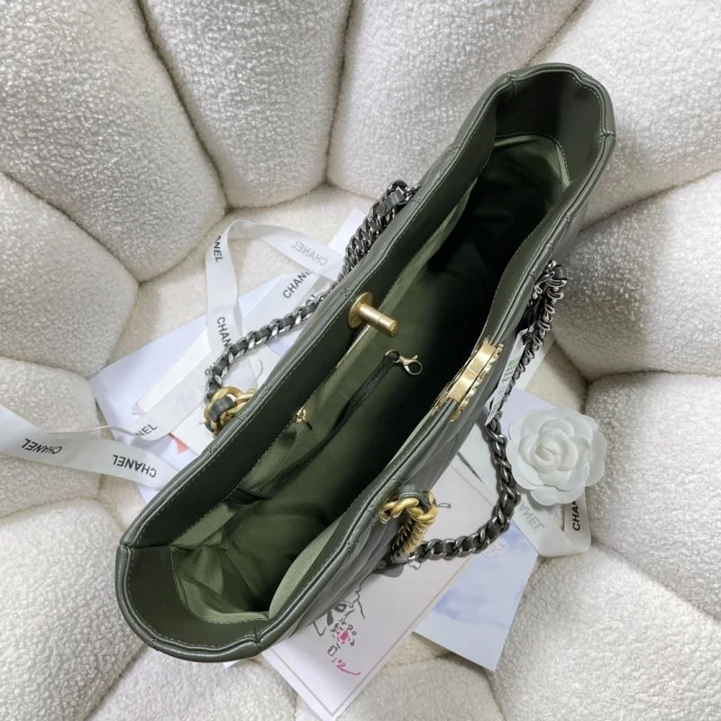 Snug Chanel Shopping Bags 52635