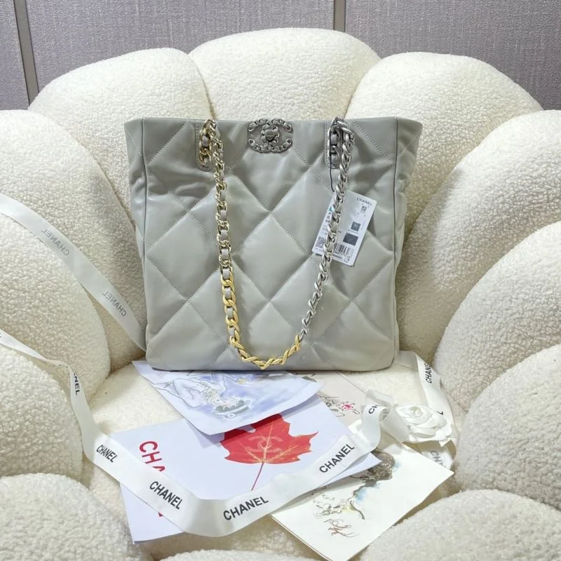 Chanel Shopping Bags Reliable 52622