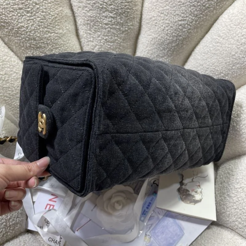 Chanel Shopping Bags Lightweight 52609