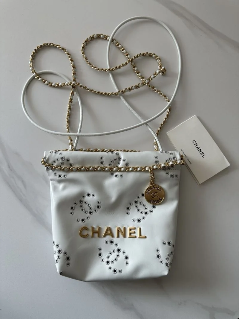 EyeCatching Chanel Shopping Bags 52600