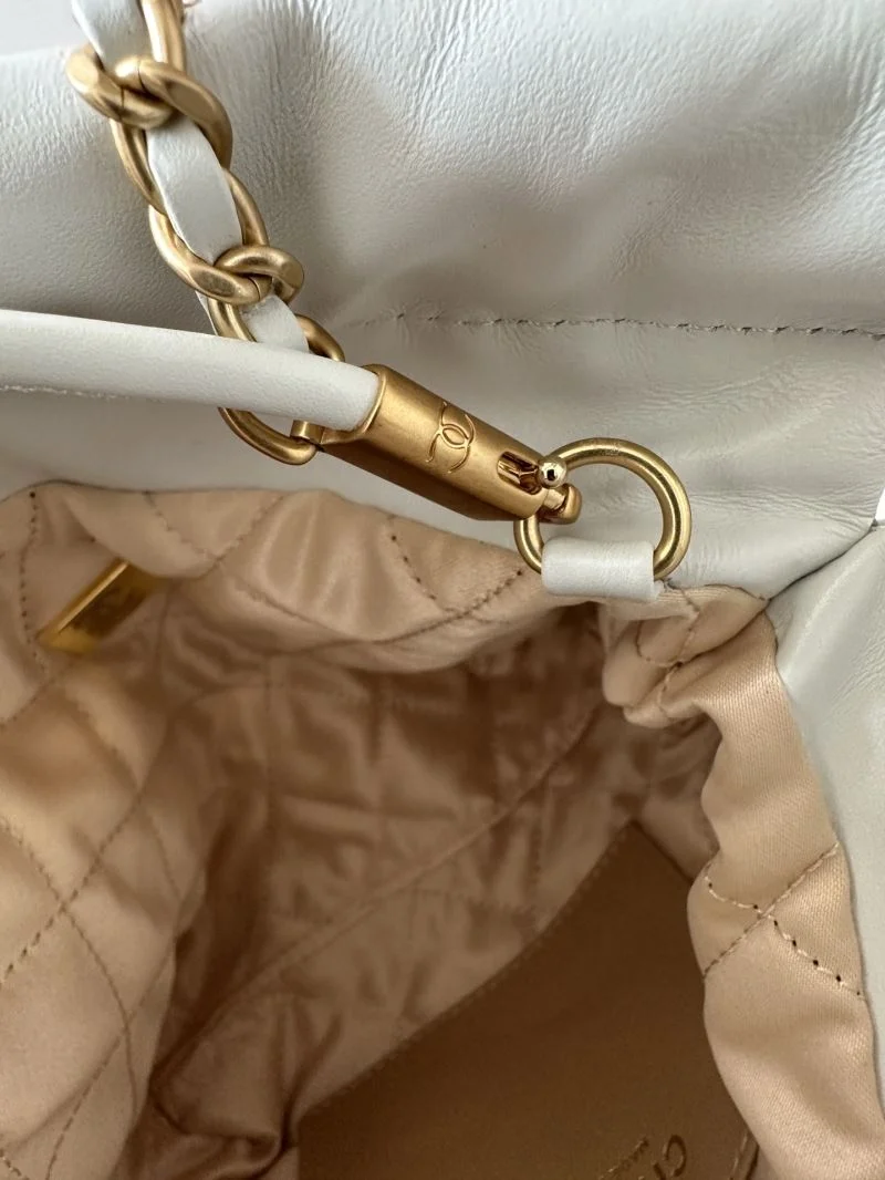 EyeCatching Chanel Shopping Bags 52600
