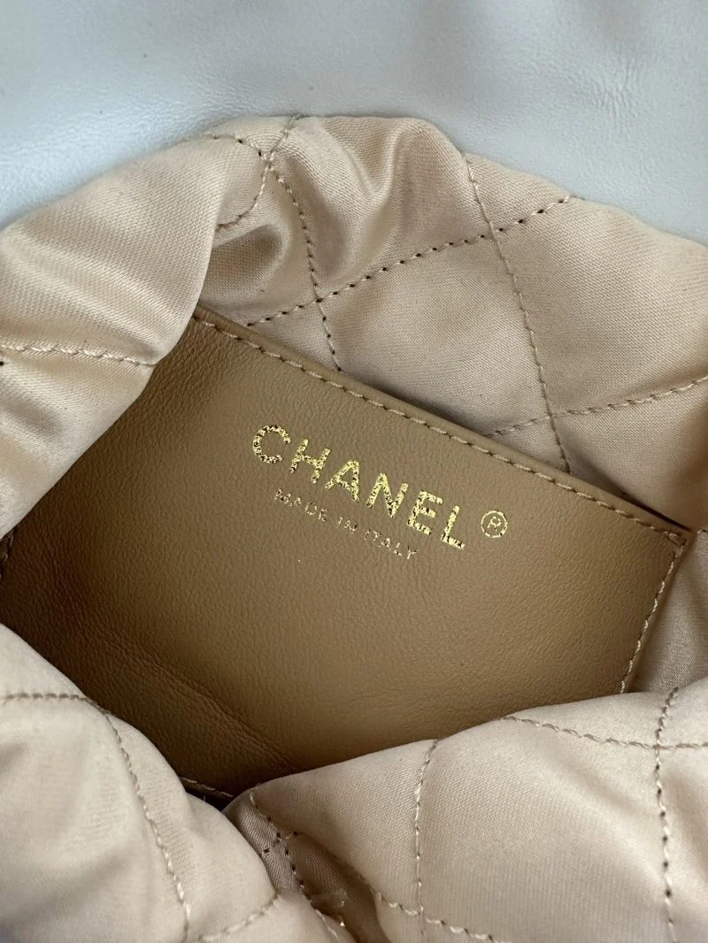 EyeCatching Chanel Shopping Bags 52600