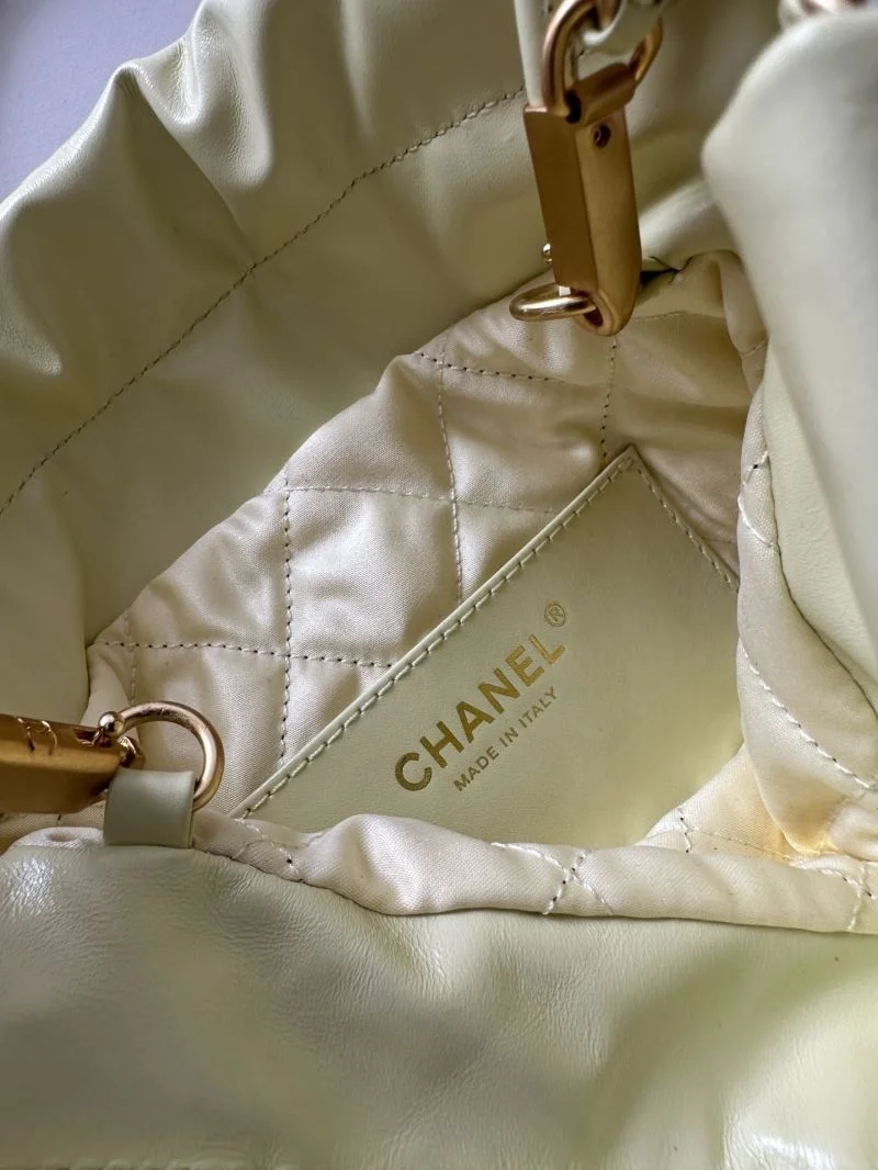 Chanel Shopping Bags Snug 52594