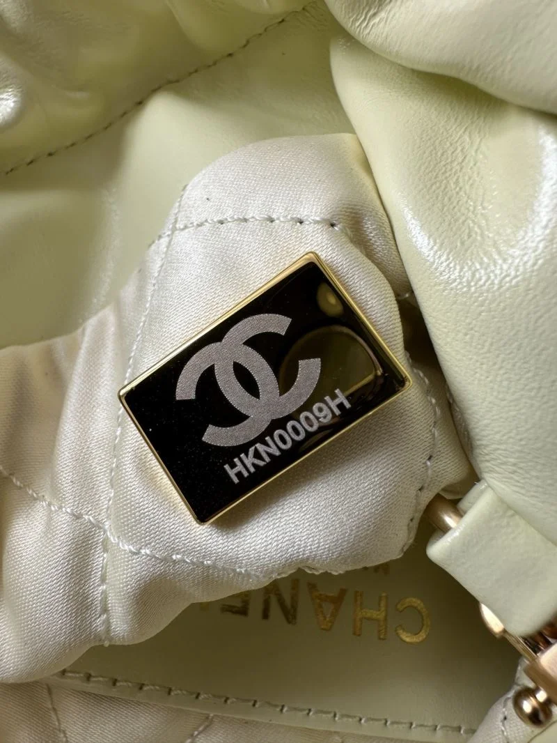 Chanel Shopping Bags Snug 52594
